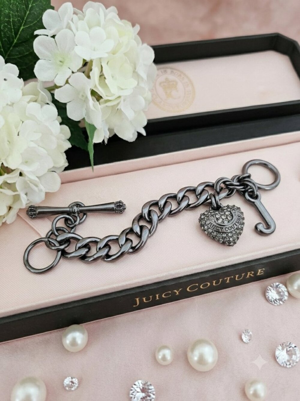 Juicy Couture Gunmetal Chain Bracelet with Rhinestone Heart Charm w/ Box